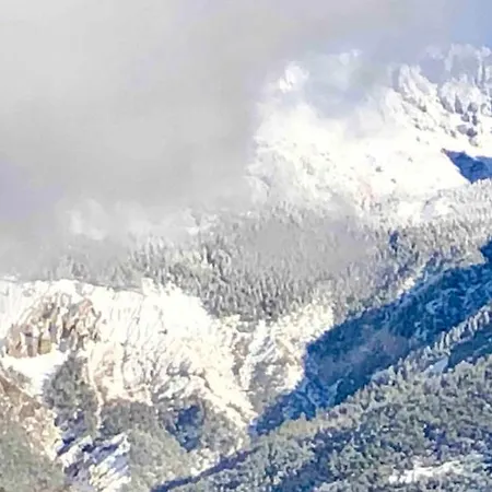 Alojamento de Acomodação e Pequeno-almoço Envie De Montagne